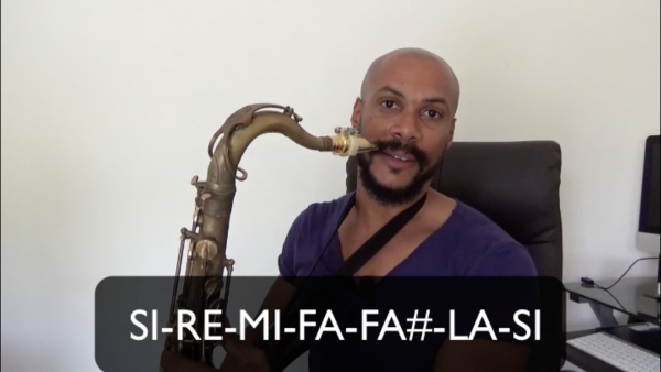 Tu découvrira dans cette vidéo la gamme de blues au saxophone plus précisément dans la tonalité de SI. Bon apprentissage amis saxophoniste!!